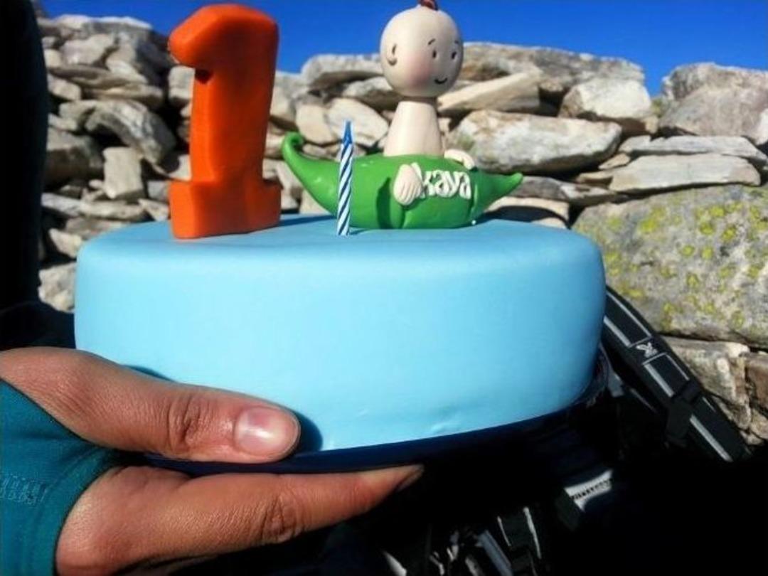 Bir Yaşındaki Dağcıya 2500 Metrede S&uuml;rpriz Doğum G&uuml;n&uuml;