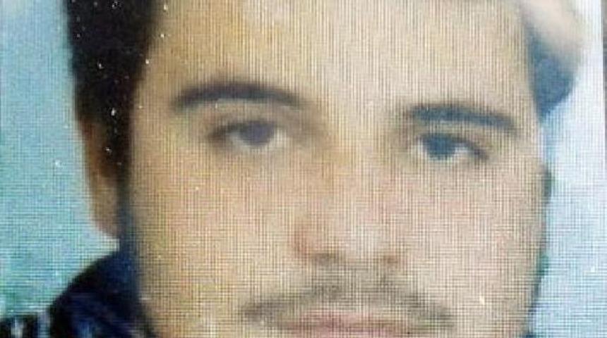 Sabah Y&uuml;r&uuml;y&uuml;ş&uuml;nde Otomobil &Ccedil;arptı, &Ouml;ld&uuml;