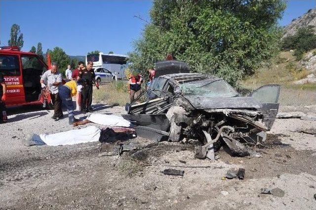 Bozüyük’te Yollar Kan Gölü 2 Ölü 1 Ağır Yaralı