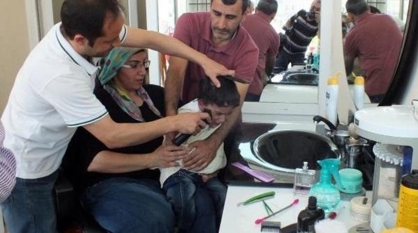 Beşizlerden 4 Erkeğe 4'&uuml;nc&uuml; Doğum G&uuml;nlerinde S&uuml;nnet D&uuml;ğ&uuml;n&uuml;