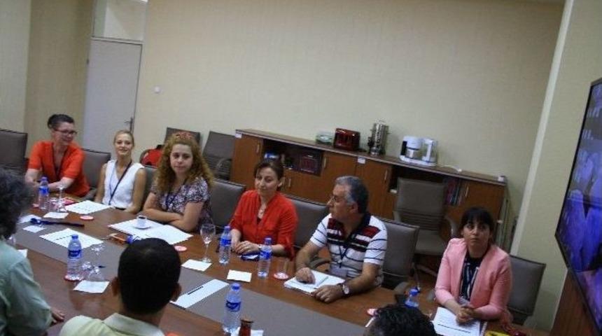 Dicle &Uuml;niversitesi Eğitim Fak&uuml;ltesi&rsquo;nde &Ccedil;ok K&uuml;lt&uuml;rl&uuml; Eğitim &Ccedil;alışmaları Başladı