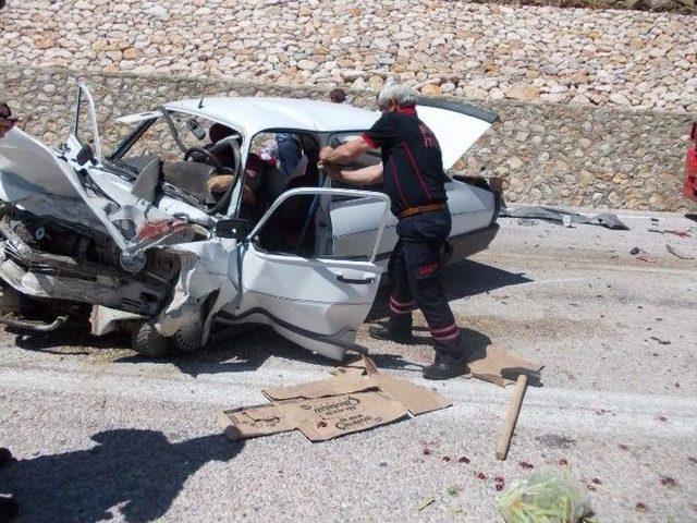 Konya’da Kamyonla Otomobil Çarpıştı: 3 Ölü, 3 Yaralı