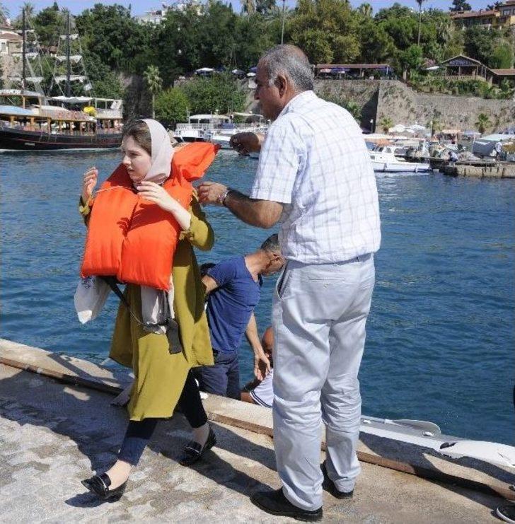 Antalya’da Deniz Otobüsünde Duman Paniği G5