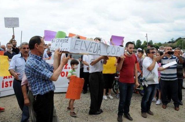 Giresun’Da Tabutlu Çöp Protestosu