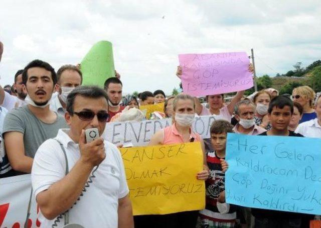 Giresun’Da Tabutlu Çöp Protestosu