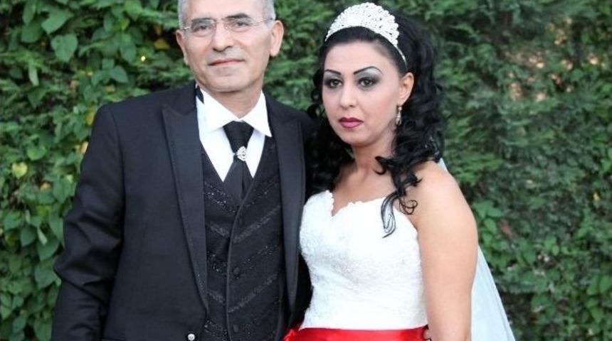 Mustafa Emek&rsquo;in Mutlu G&uuml;n&uuml;