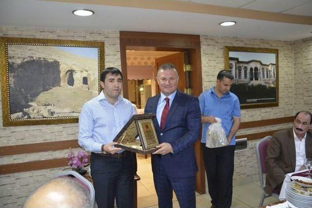 Viranşehir’de Yarbay Tuncay Kaplan’a Veda Yemeği