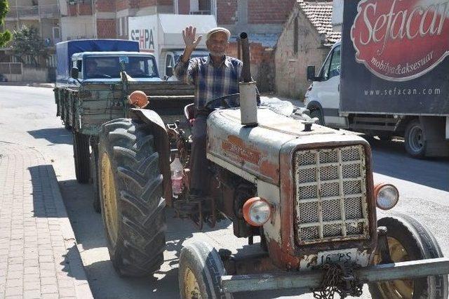 47 Yıllık Ehliyetname İle Polisleri Şaşkına Çevirdi