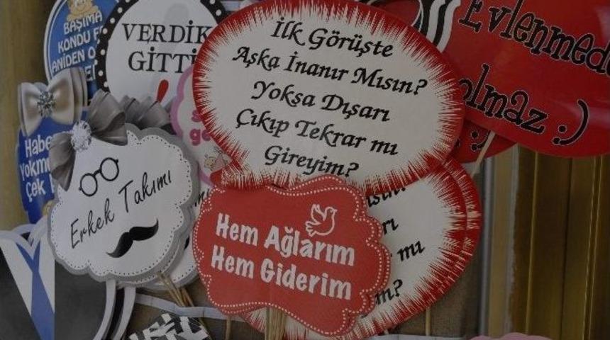 &Ouml;zel G&uuml;nlerin Vazge&ccedil;ilmezi Konuşma Balonları Yoğun Talep G&ouml;r&uuml;yor