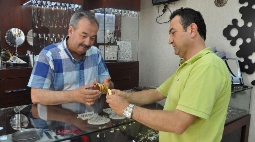 Altında Beklenmeyen D&uuml;ş&uuml;ş