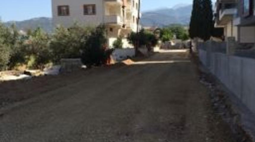 Yol D&uuml;zenleme Ve Bakım &Ccedil;alışmaları S&uuml;r&uuml;yor