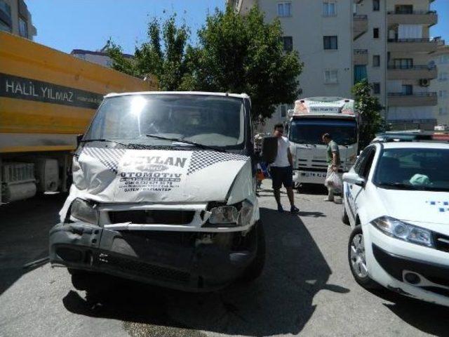 Mudanya’Da Freni Boşalan Kamyon 14 Aracı Biçti