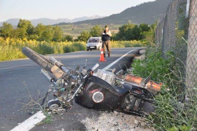 Motosikletle Kaza Yapan 17 Yaşındaki Furkan Öldü