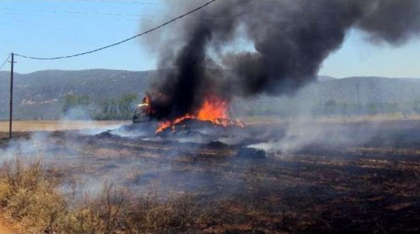 Saman Balyaları Elektrik Teline Takıldı, Kamyon Yandı