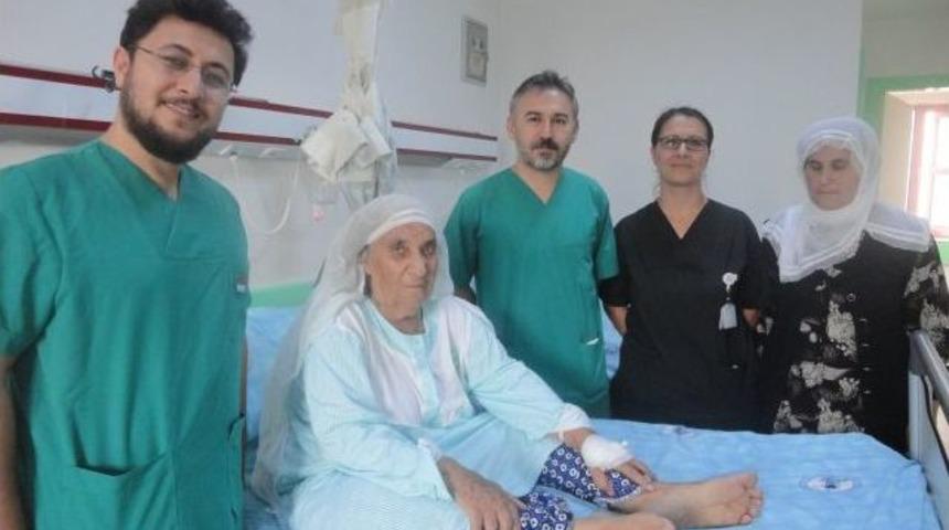 Kalp Hastası Kadının İki Kalp Kapağı Değiştirildi, &Uuml;&ccedil;&uuml;nc&uuml;s&uuml; Onarıldı