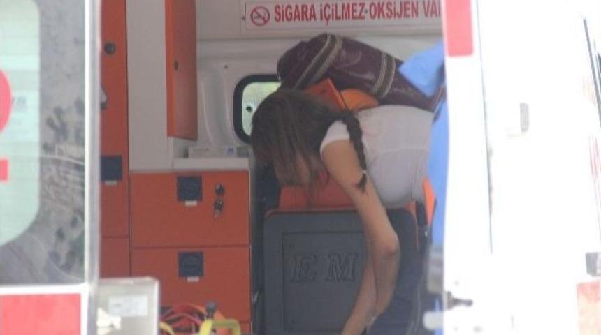 Sıcaktan Bayılan S&uuml;r&uuml;c&uuml; Kaza Yaptı: 6 Yaralı