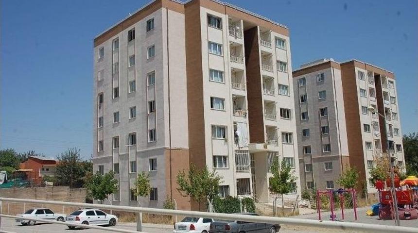 Suru&ccedil; Bombacısı Olduğu İddia Edilen Şahsın Annesi Evi Terk Etti