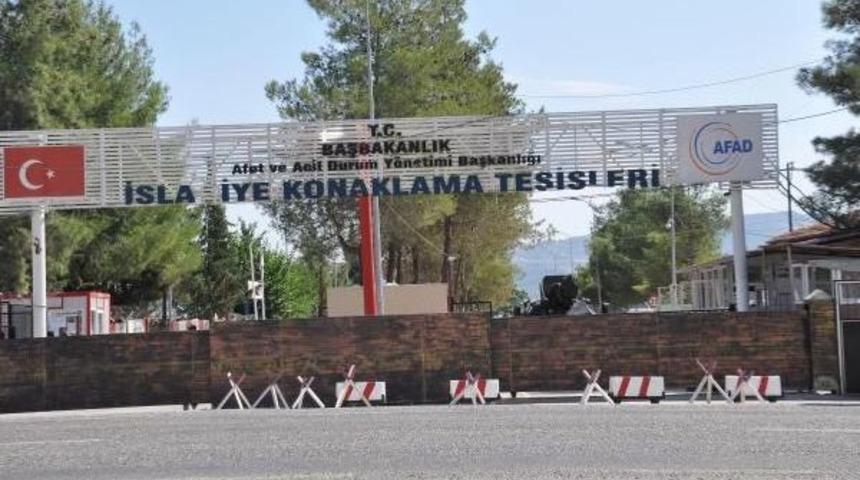 İslahiye'de Çadır Kentlerdeki Suriyeliler'in Dışarı Çıkması Yasaklandı