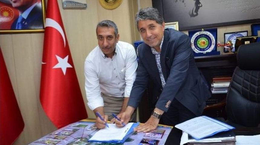 Kırıkhan&rsquo;da Kent Ormanı S&ouml;zleşmesi İmzalandı