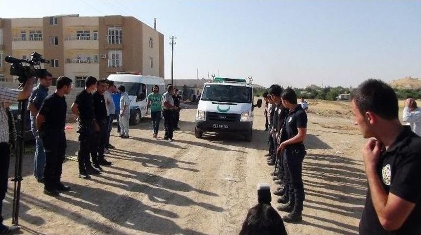 Şehit Polislerin Cenazeleri Adli Tıp Kurumuna G&ouml;nderildi