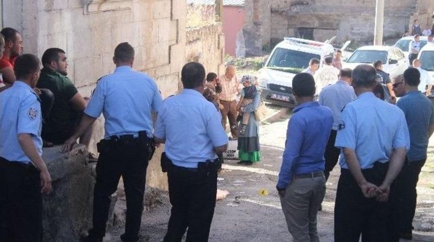 Komşular Arasında Silahlı Kavga: 4 Yaralı