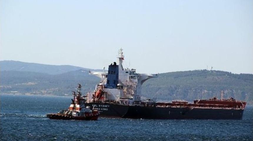 &Ccedil;anakkale Boğazı&rsquo;nda Hareketli Dakikalar