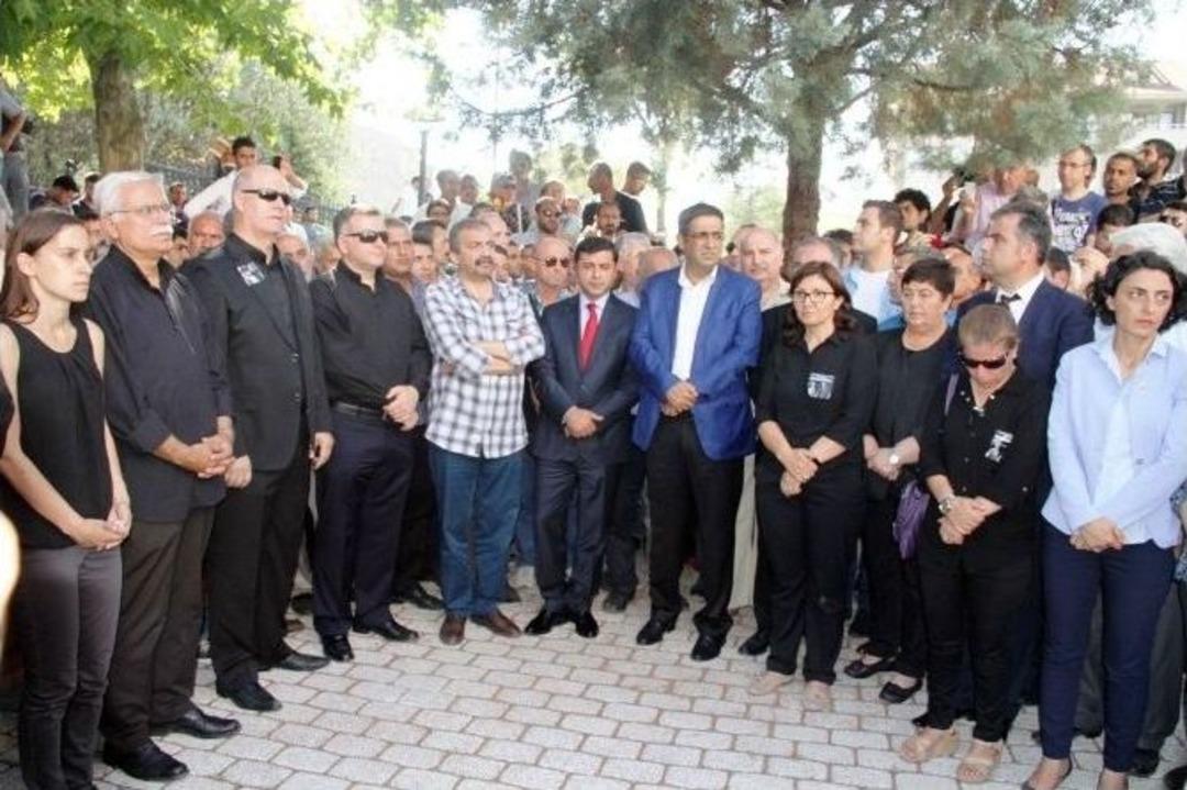 Patlamada &Ouml;len Anne İle Oğlu Son Yolculuğuna Uğurlandı