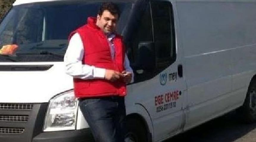 Raydan &Ccedil;ıkan Peynir Arabasının Altında Kalan Iş&ccedil;i &Ouml;ld&uuml;