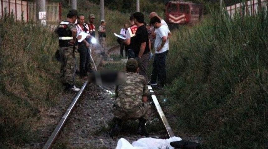 Savaştan Ka&ccedil;an Kadın Ve Yeğeni Trenin Altında Can Verdi