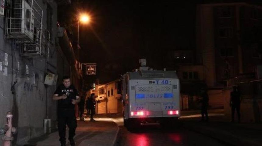 Beyoğlu'nda Polis-Eylemci Gerginliği