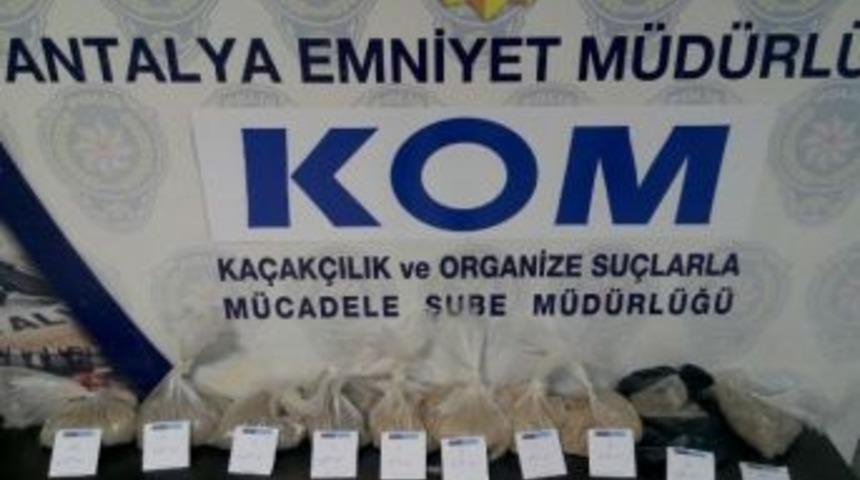 Antalya&rsquo;da Uyuşturucu Operasyonu: 3 Kişi Tutuklandı