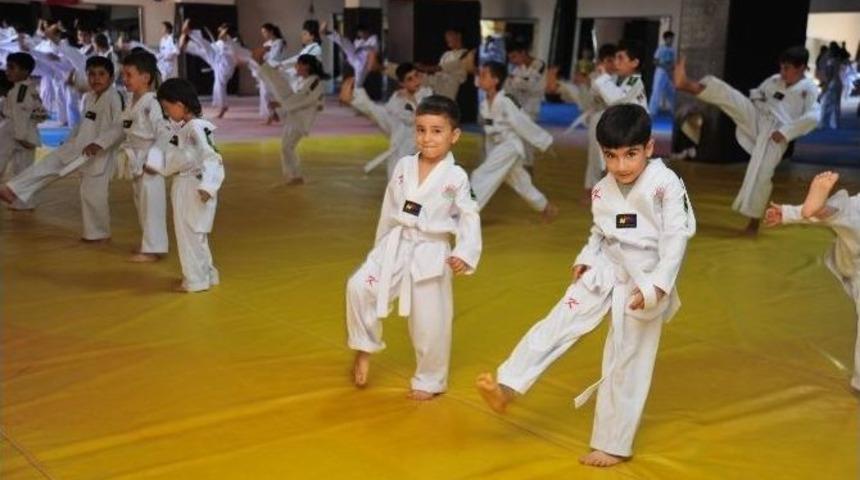 Kepez Yaz Spor Okulları&rsquo;na 2 Bin 500 &Ouml;ğrenci Kayıt Yaptırdı