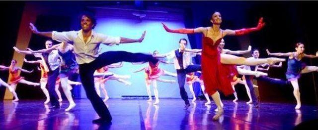 ‘Rainbow’ Ballet Show Strikes Bodrum Nights