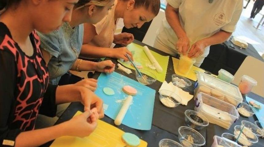 Forum Gaziantep&rsquo;te Kadınların Elinden En G&uuml;zel Kurabiyeler