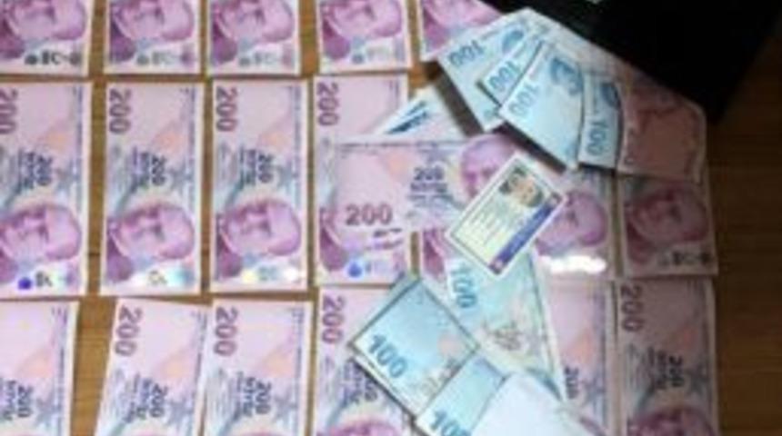 Piyasaya Sahte Para S&uuml;ren 2 Kişi Yakalandı