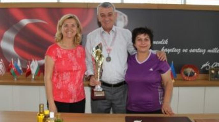 Gaziemir&rsquo;in Sporcuları Başarıya Doymuyor