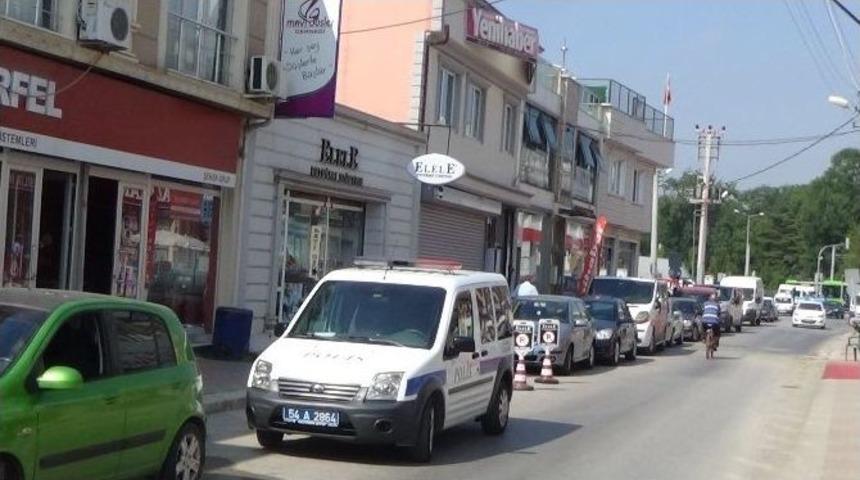 Ş&uuml;pheli &Ccedil;anta Polis Ekiplerini Harekete Ge&ccedil;irdi