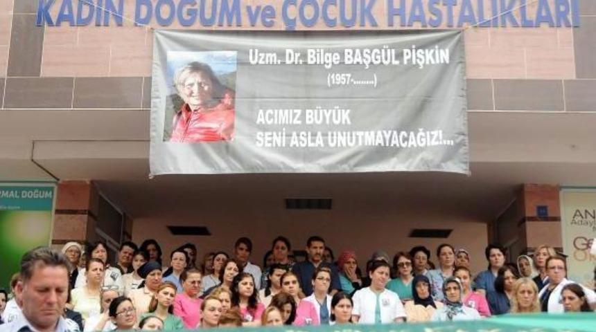 Denizde Boğulan Doktora G&ouml;z&uuml;yaşlı Veda