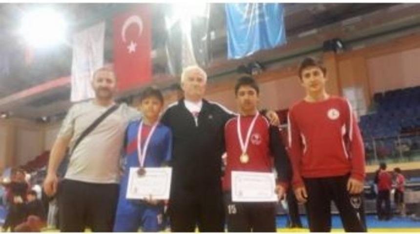 Bartınlı Minik Pehlivanlar Milli Takım Yolunda