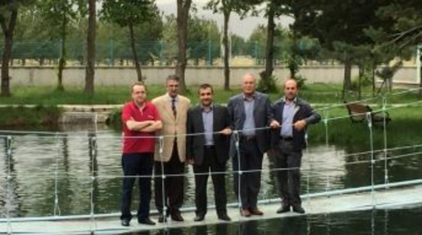 Milletvekili Aydın&rsquo;dan Su &Uuml;r&uuml;nleri Fak&uuml;ltesine Ziyaret