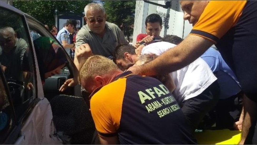 Bilecik&rsquo;te Trafik Kazası: 3 Yaralı