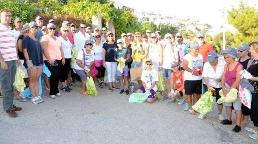 Yalıkavak'ta &Ccedil;&ouml;p Temizliği