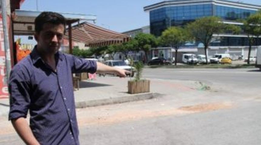 &Ccedil;ocuğun Feci Kazadan Kurtuluşuna Şahit Olan Esnaf Yaşananları Anlattı