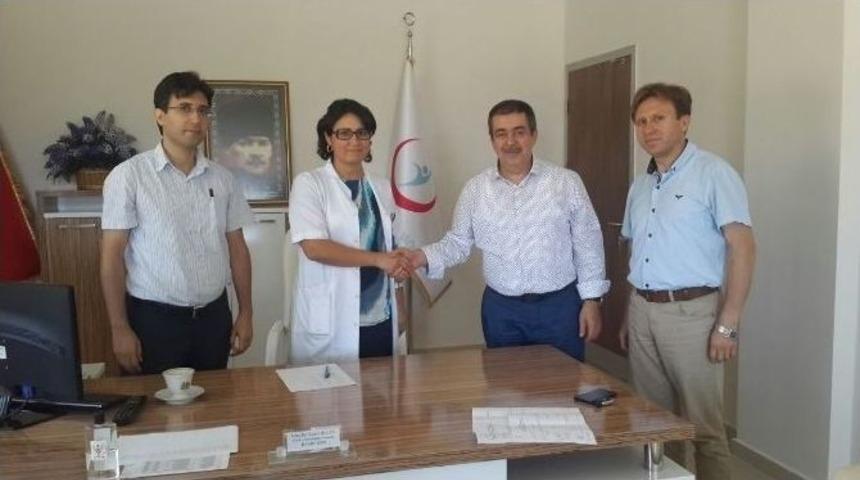 Aydınlıoğlu Ayvalık Devlet Hastanesinde İncelemelerde Bulundu