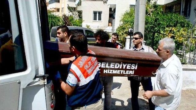 Aydın’da Polise Bıçakla Saldıran Şahıs Vurularak Etkisiz Hale Getirildi