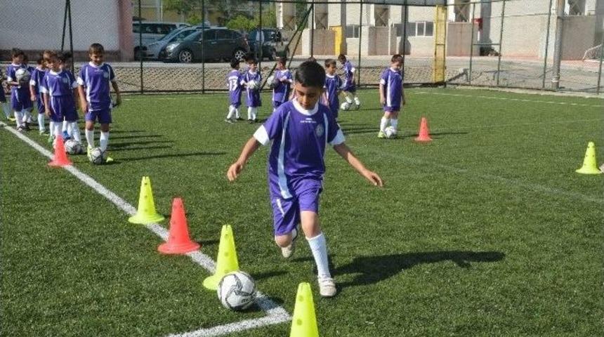 Geleceğin Futbolcularını Şehzadeler Yetiştirecek