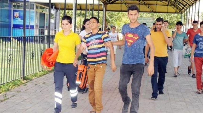 Y&uuml;zme Eğitimi Alan 10 &Ccedil;ocuk Havuzda Zehirlendi