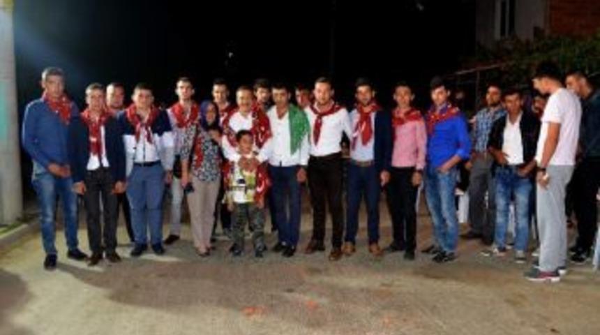 Başkan Ataç Gazipaşa’da Gençleri Askere Uğurladı