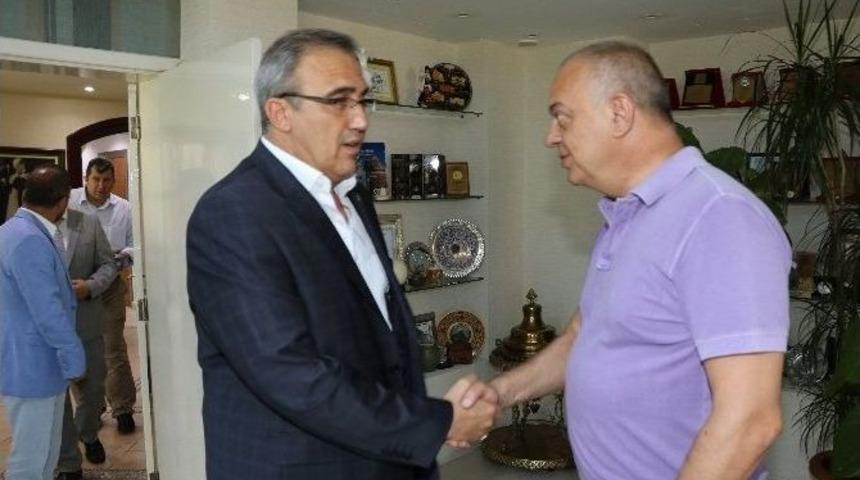 Alaşehir’e Hizmet İçin Görüş Alışverişi