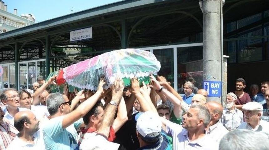 Suruç’daki Patlamada Hayatını Kaybeden Nuray Koçan Son Yolculuğuna Duvağıyla Uğurlandı